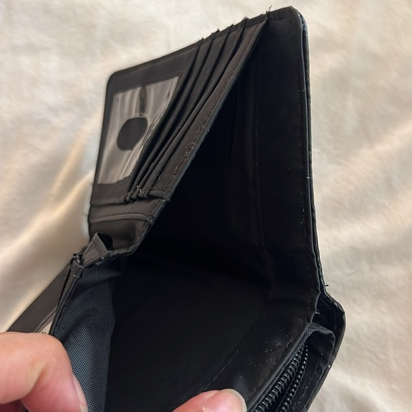 Kenneth Cole wallet - Picture 6 of 6